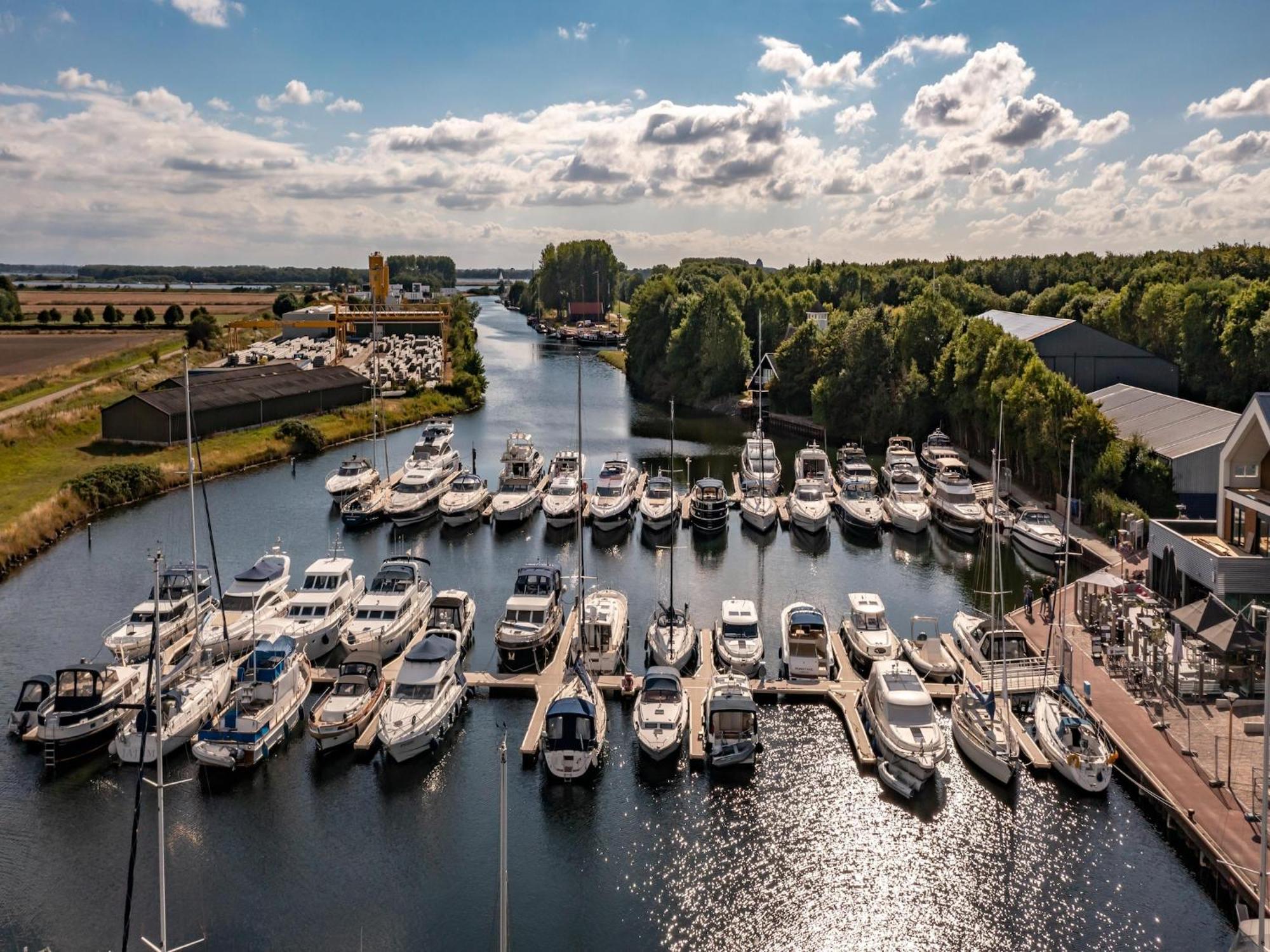 Beautiful Penthouse With Stunning Views Appartement *
